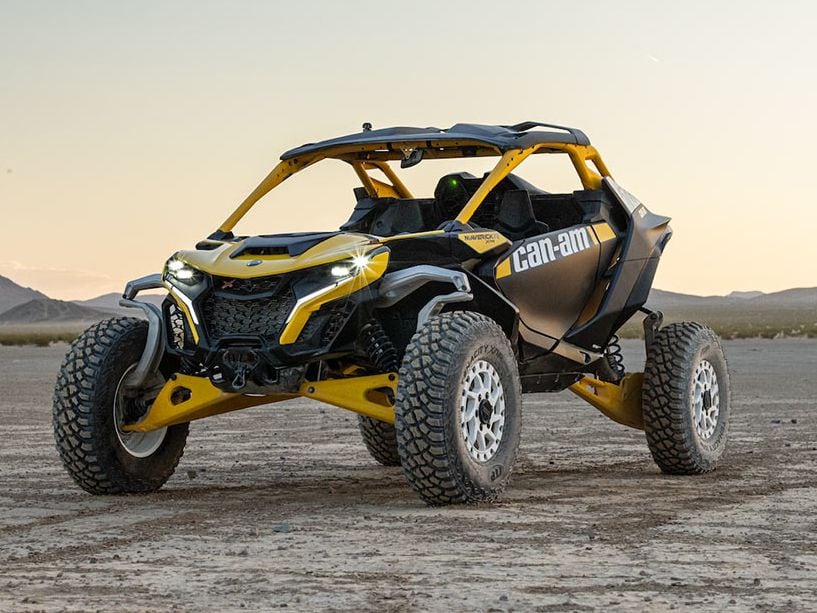2023 Can-Am Commander X MR Buyer's Guide: Specs, Photos, Price